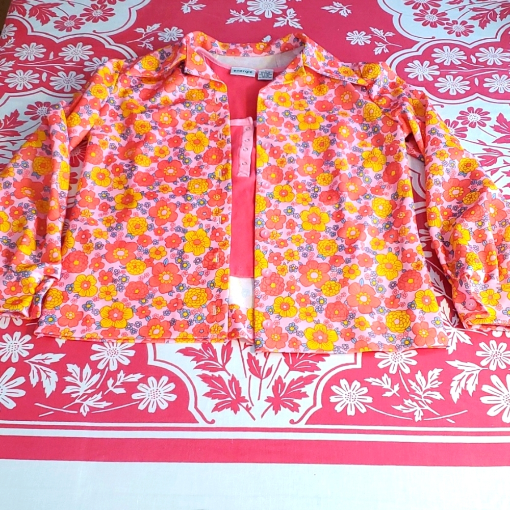 3/$25 "1970's Vintage" floral button up sz sm - Picture 4 of 13